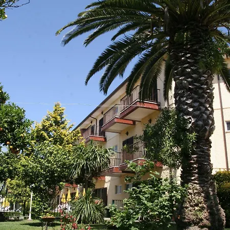 Arcada Otel 2*